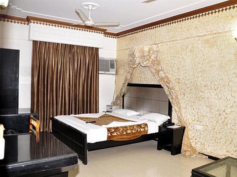 Hotel Maurya Heritage Új-Delhi Kültér fotó